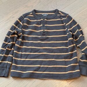 Old Navy Kids Crewneck Shirt in Brown and Tan